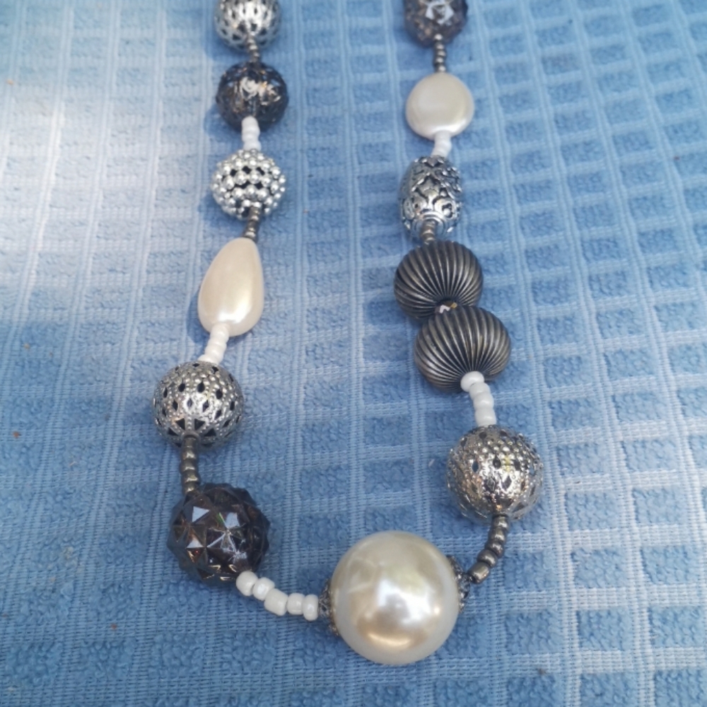 Necklace - Picture 2 of 2